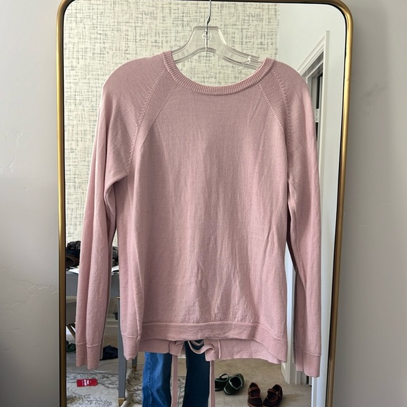 Lace up back Lululemon light pink sweater - Picture 2 of 9